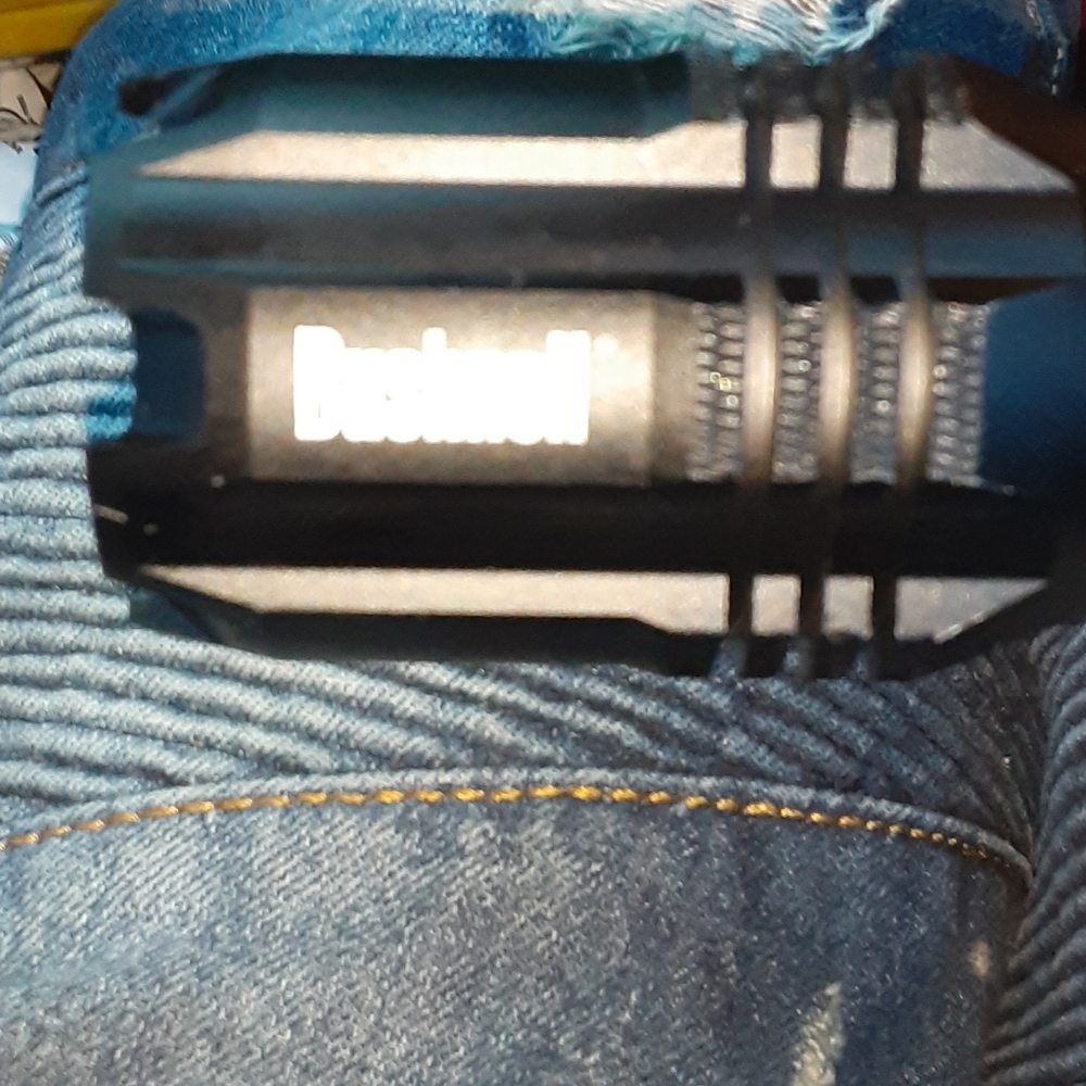 Bushnell flashlight - Picture 4 of 5